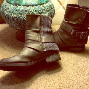 Muk Luks boots. Great condition!